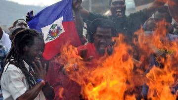 TOPSHOT-HAITI-VOTE-ELECTIONS-PROTEST