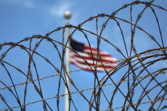 Estudio denuncia disparidades raciales en cárceles de Nueva York