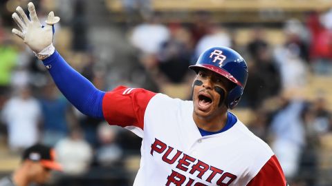 Carlos Correa luego de conectar un cuadrangular ante Países Bajos en 2017.