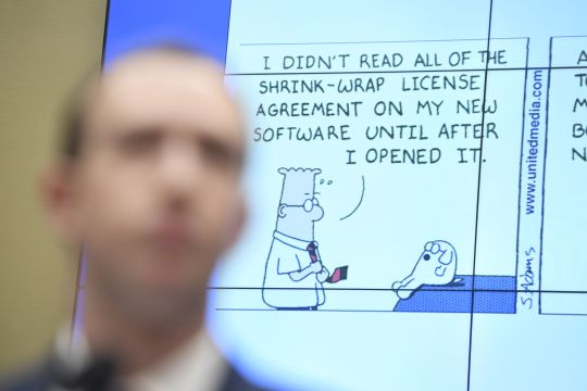 Diarios estadounidenses cancelan la tira cómica "Dilbert" por comentarios racistas de su autor