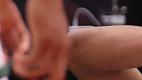 Alarmas en Milwaukee: Giannis Antetokounmpo se retira del Bulls-Bucks tras un fuerte golpe en una mano [Video]