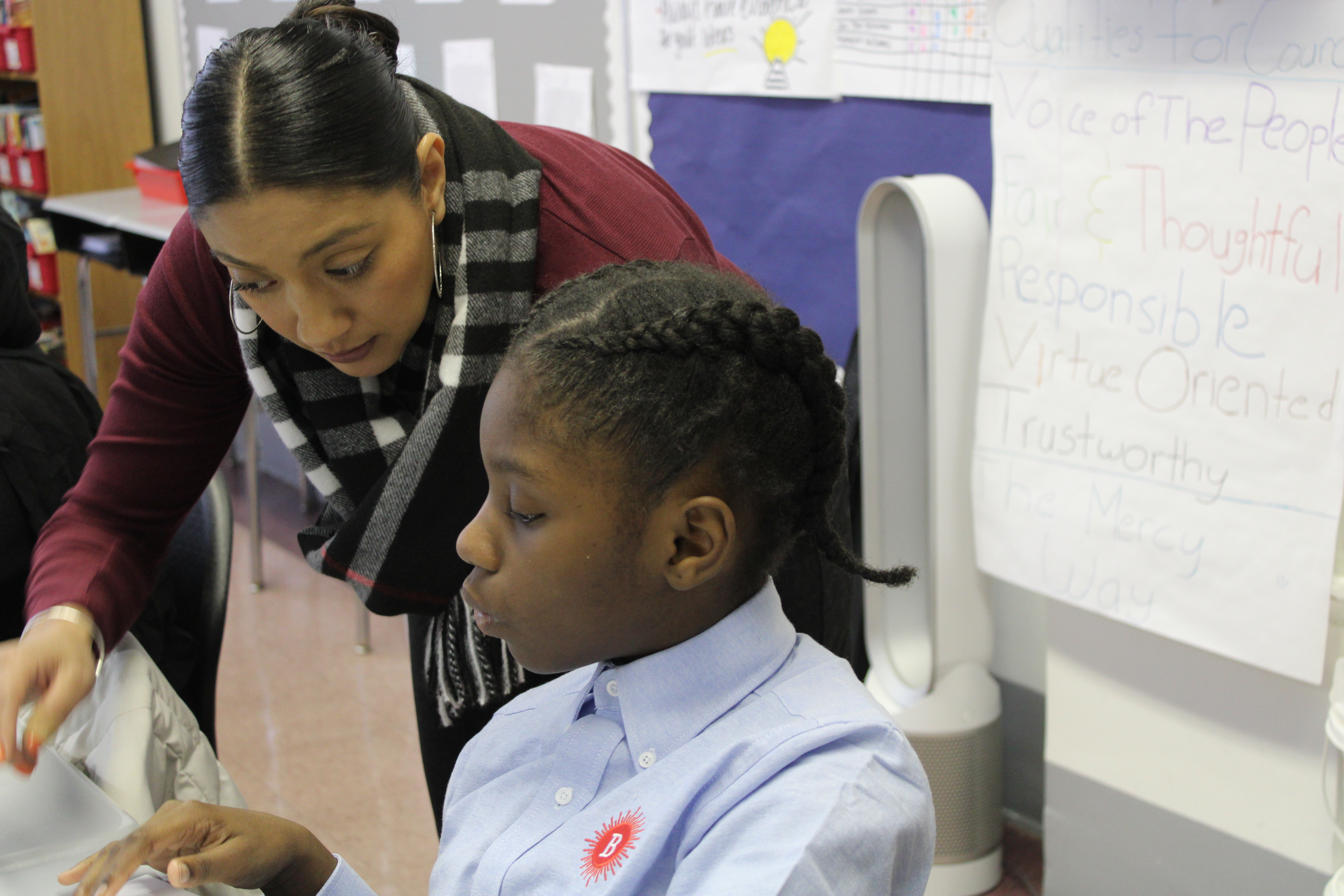 En El Bronx un grupo de escuelas autónomas logra el brillo de sus estudiantes con un laboratorio de virtudes