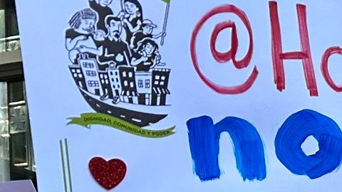 En el Día de San Valentín, manifestantes pidieron a la Gobernadora Hochul empujar plan de atención de salud para todos