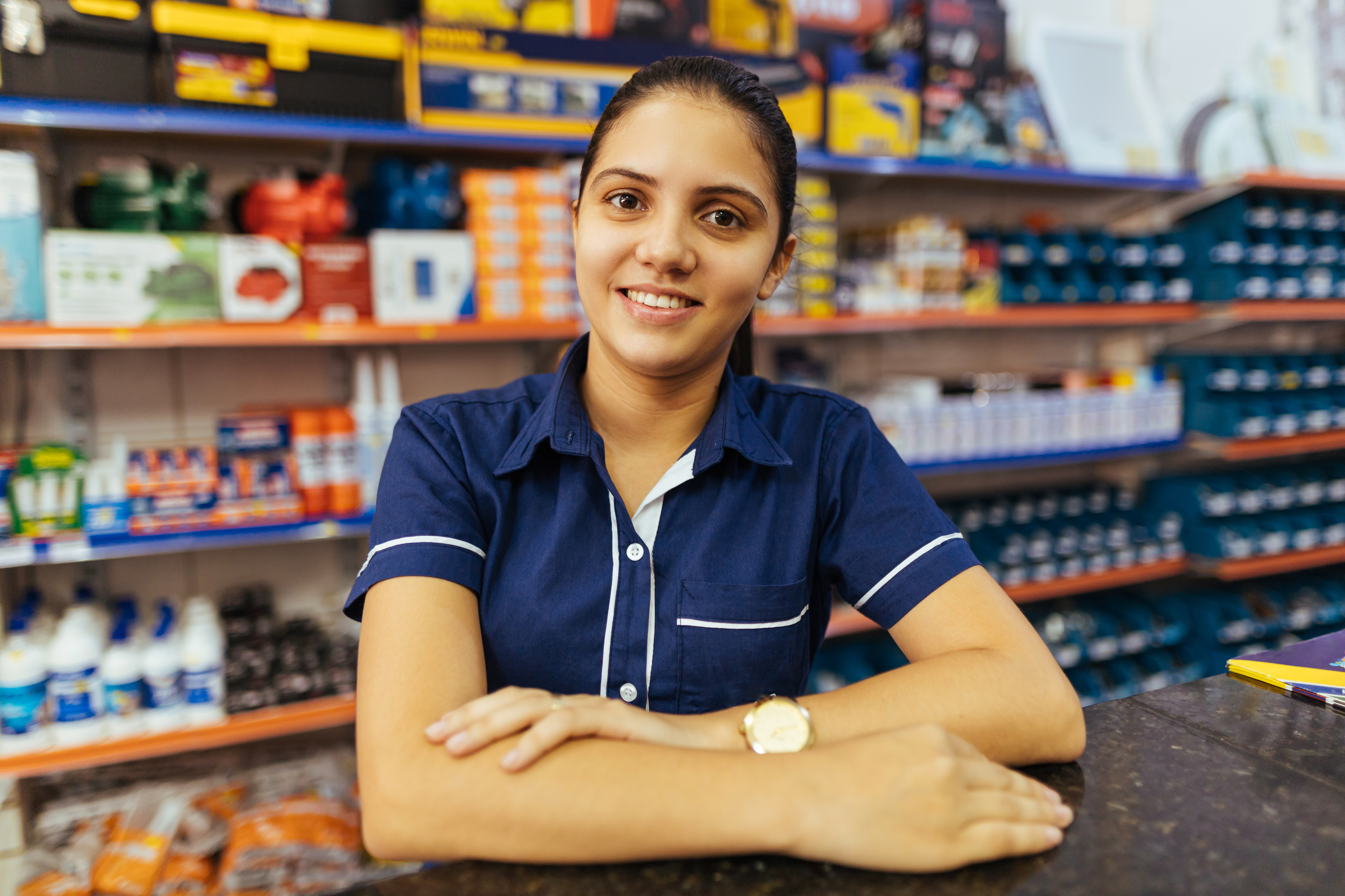 Disminución de inflación aumenta confianza de hispanos en EE.UU.