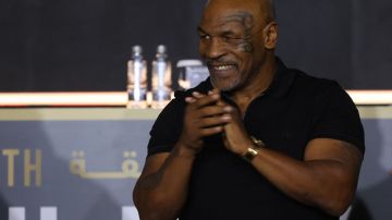 Mike Tyson cena con Tyson Fury en Arabia Saudí y predice que el británico será "el campeón por mucho tiempo"