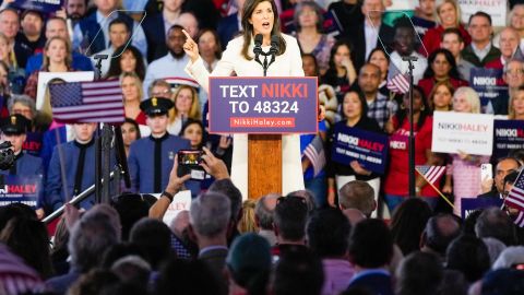Nikki Haley hace anuncio presidencial en estado de Carolina del Sur.