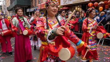 Celebración cultural en el barrio neoyorquino Chinatown.