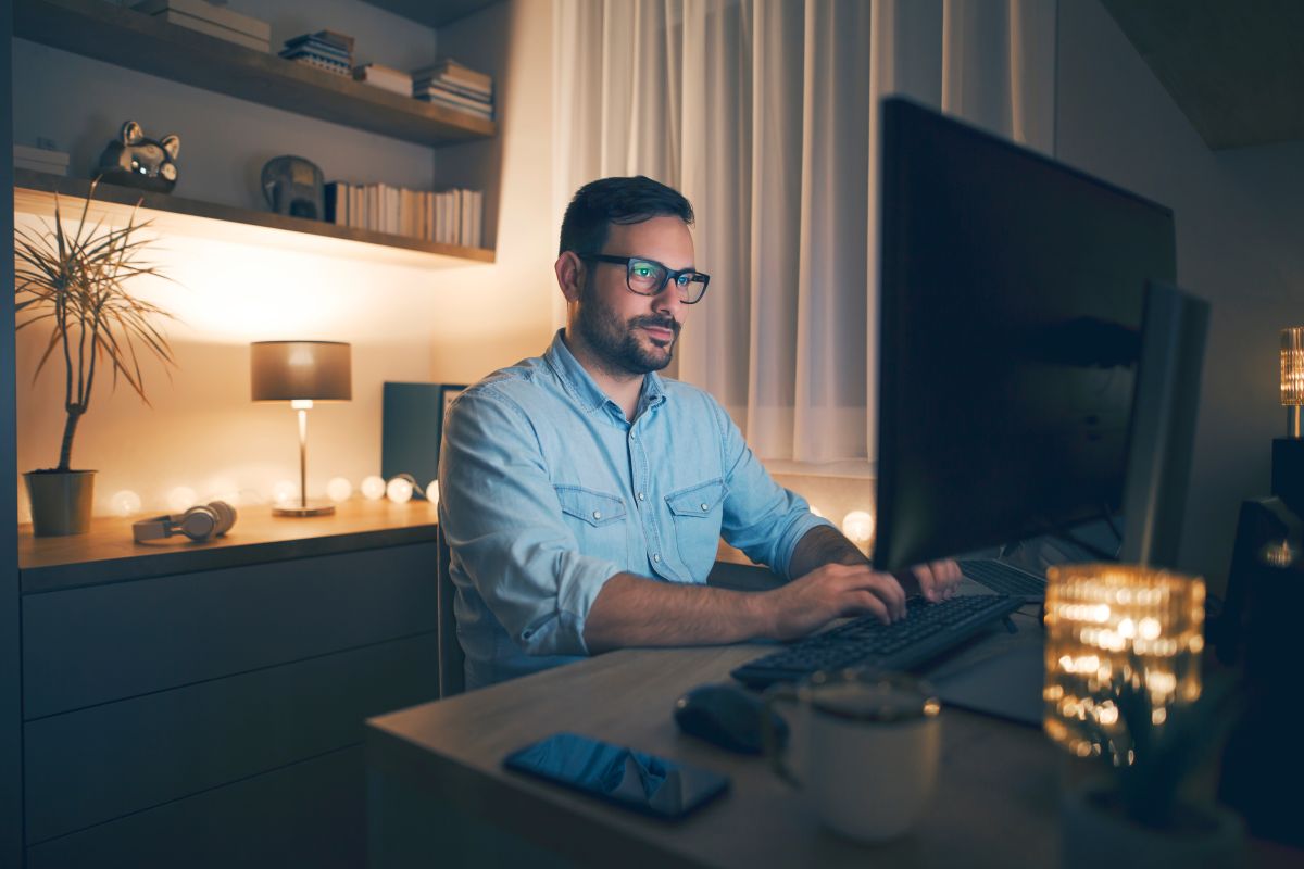 5 jobs that pay up to $130,000 you can do from home