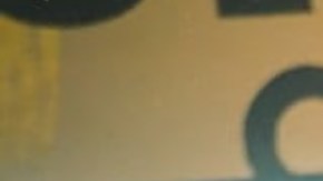 Chiquis se pone los guantes.