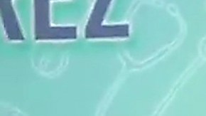 Arath de la Torre parece no estar pasando por un buen momento económico.