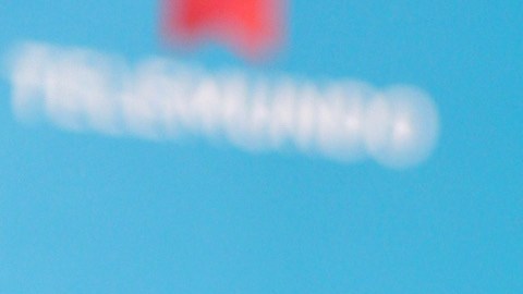 La colombiana Carmen Villalobos comparte un mensaje con sus seguidores.