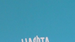 La actriz Carmen Villalobos habla de su nuevo proyectos con los fanáticos.