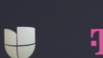 El presentador Raúl González volvió a hacerle la suplencia a Rafael Araneda.