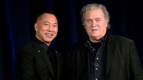 2018: Guo Wengui y Steve Bannon, ex asesor de Trump.