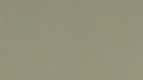 El alcalde Eric Adams, acompañado por otros funcionarios locales, durante la conferencia de prensa.