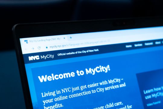 NYC lanzó aplicación digital para simplificar acceso a servicios como el cuidado infantil