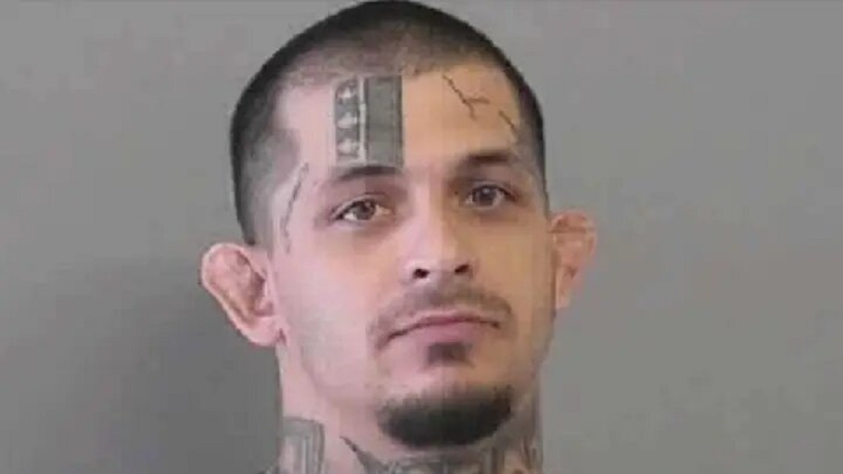 Padre defendió a su familia con un machete luego de que intruso rompiera la ventana en plena noche en Oklahoma