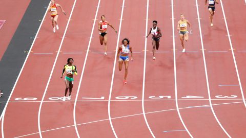 Atletas transgénero no podrán participar en competiciones femeninas.