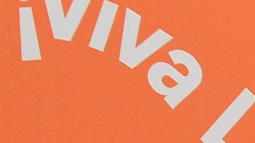 La cantante dominicana está disfrutando de las calles de París.