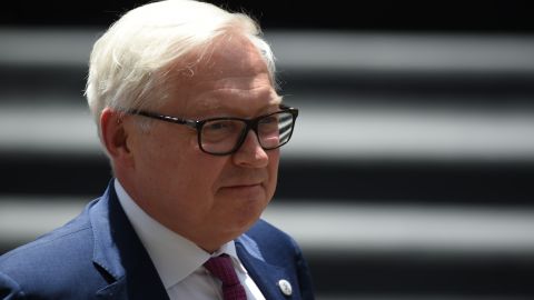 Según Riabkov, "la seguridad de Rusia se garantizará al 100%" por todos los medios a su disposición.