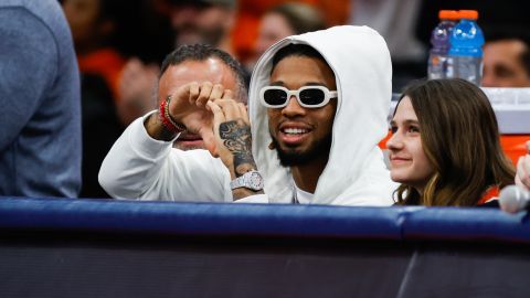 Damar Hamlin durante un partido de baloncesto de la NCAA.