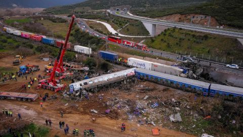 La prensa local dio a conocer que hay decenas de desaparecidos y las autoridades creen que el balance de muertos aumentará.