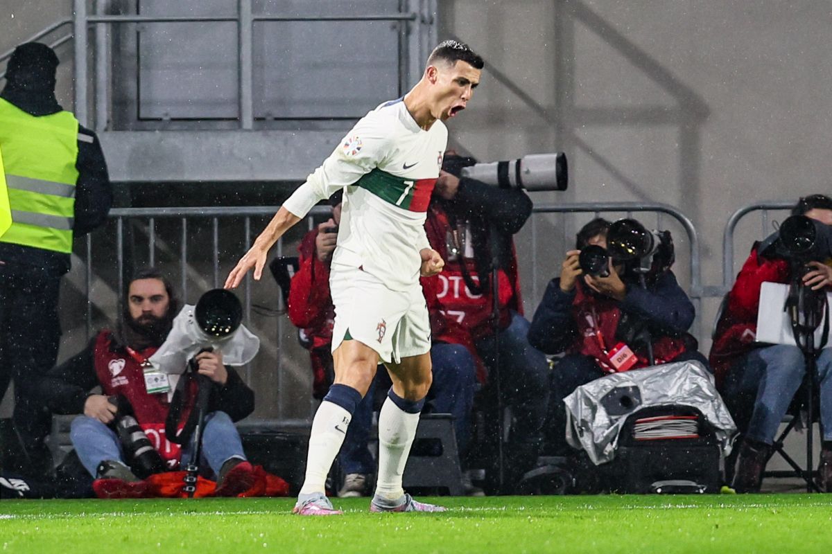 Cristiano Ronaldo celebra con su icónico 'SIIIUUU' el segundo gol.