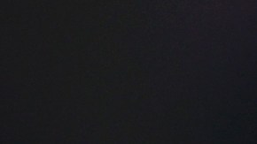 Karim Benzema se lamenta luego que el VAR anulara su gol.