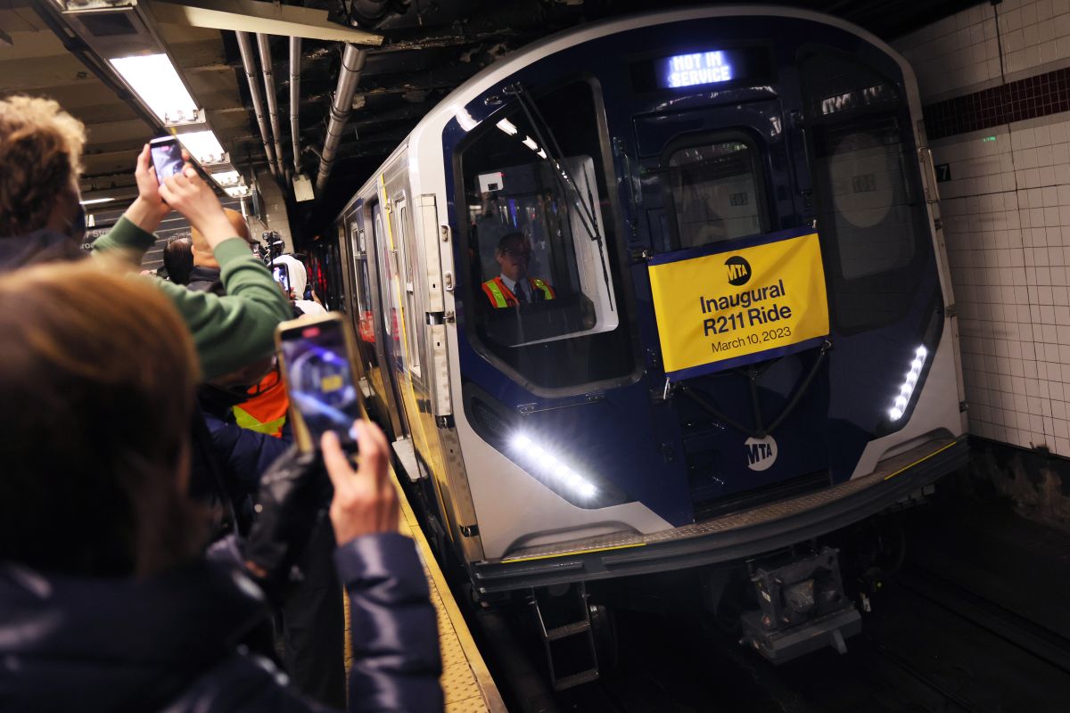 A new fleet of ‘R211’ style trains arrives on the New York subway after five years