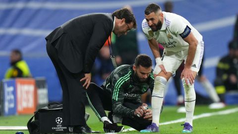 Karim Benzema sufrió un fuerte golpe en la tibia. / Foto: Getty Images