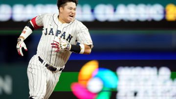 Munetaka Murakami conecta un doble para dejar en el terreno a México en el Clásico Mundial de Béisbol.