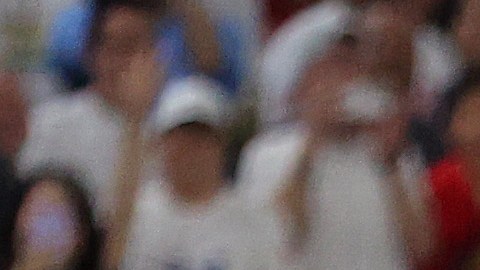 Japan celebra al conseguir el título del Clásico Mundial luego que Shohei Ohtani ponchara a Mike Trout.