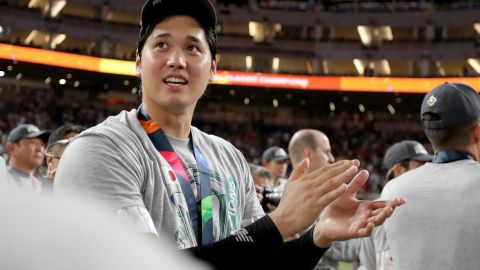 Shohei Ohtani tras conseguir el título mundial con Japón.