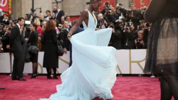 En el año 2014, fue la actriz Lupita Nyong'o la mejor vestida de la entrega de Premios Óscar con un vestido de la casa Prada.