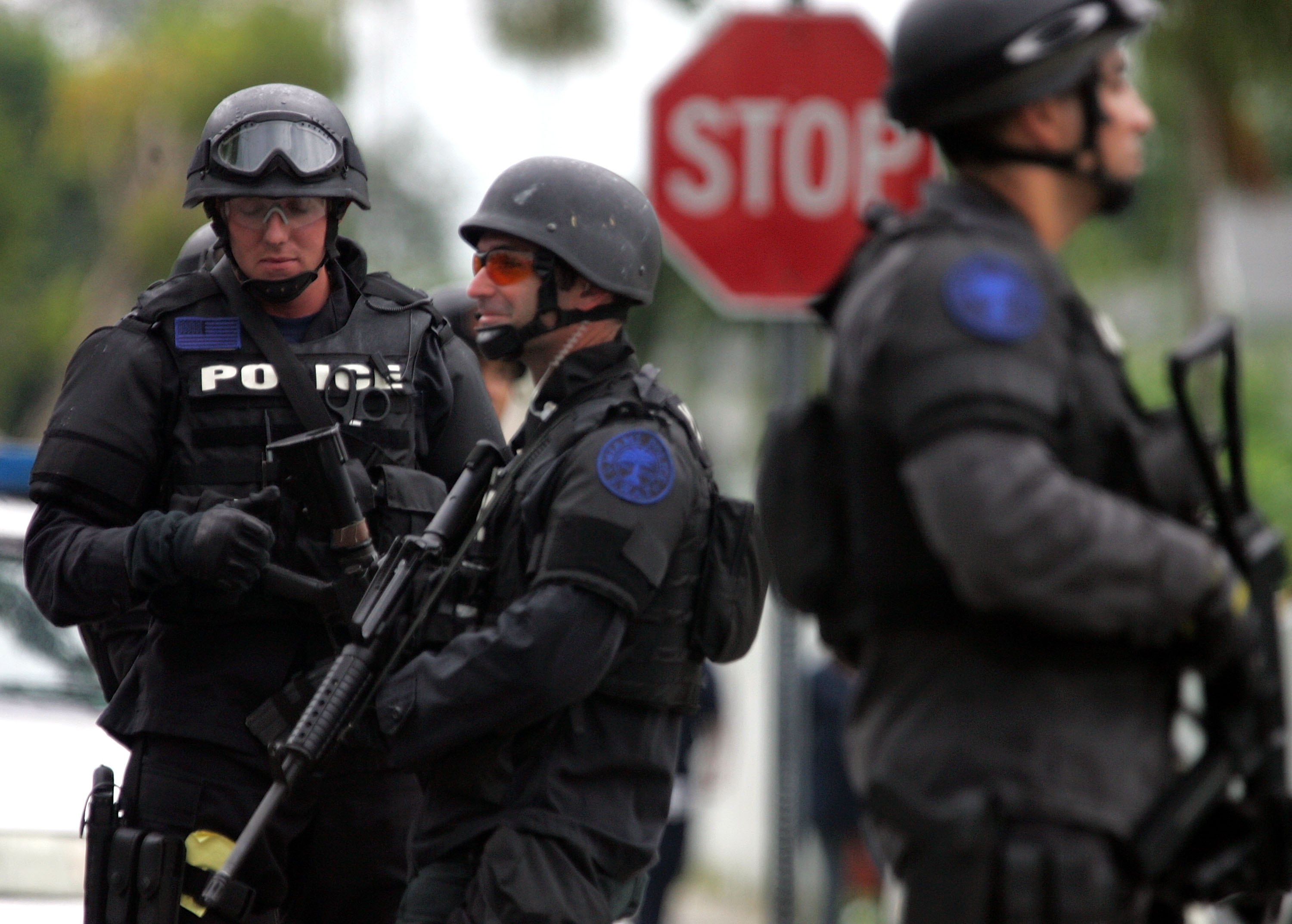 Sujeto muere en Miami tras asesinar a su vecino y atrincherarse en un edificio