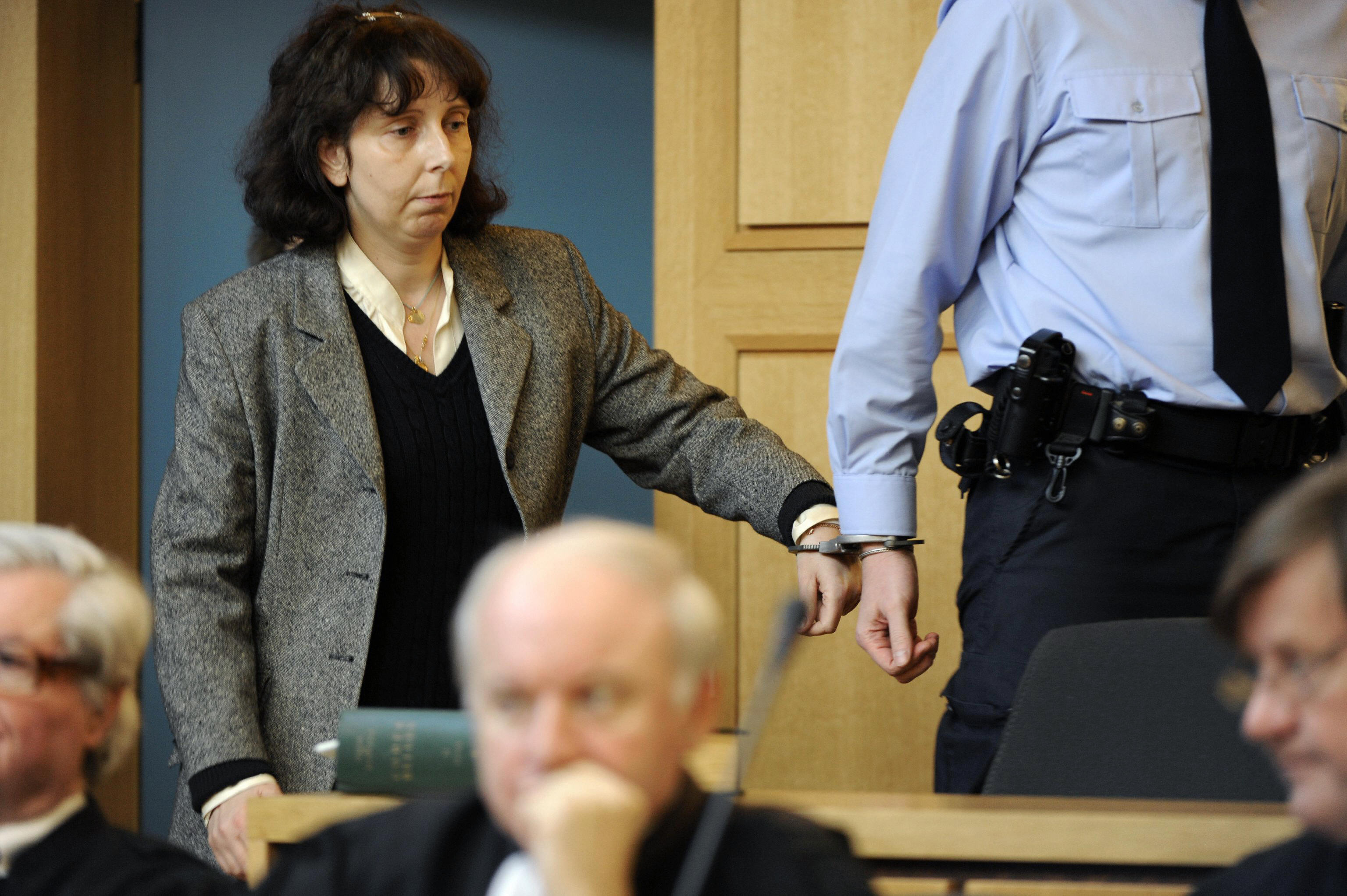 Mujer fue ejecutada a petición propia tras asesinar a sus cinco hijos en Bélgica