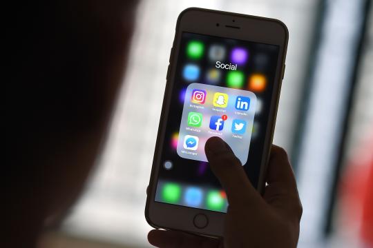 Utah aprueba ley para restringir acceso a redes sociales para niños y adolescentes