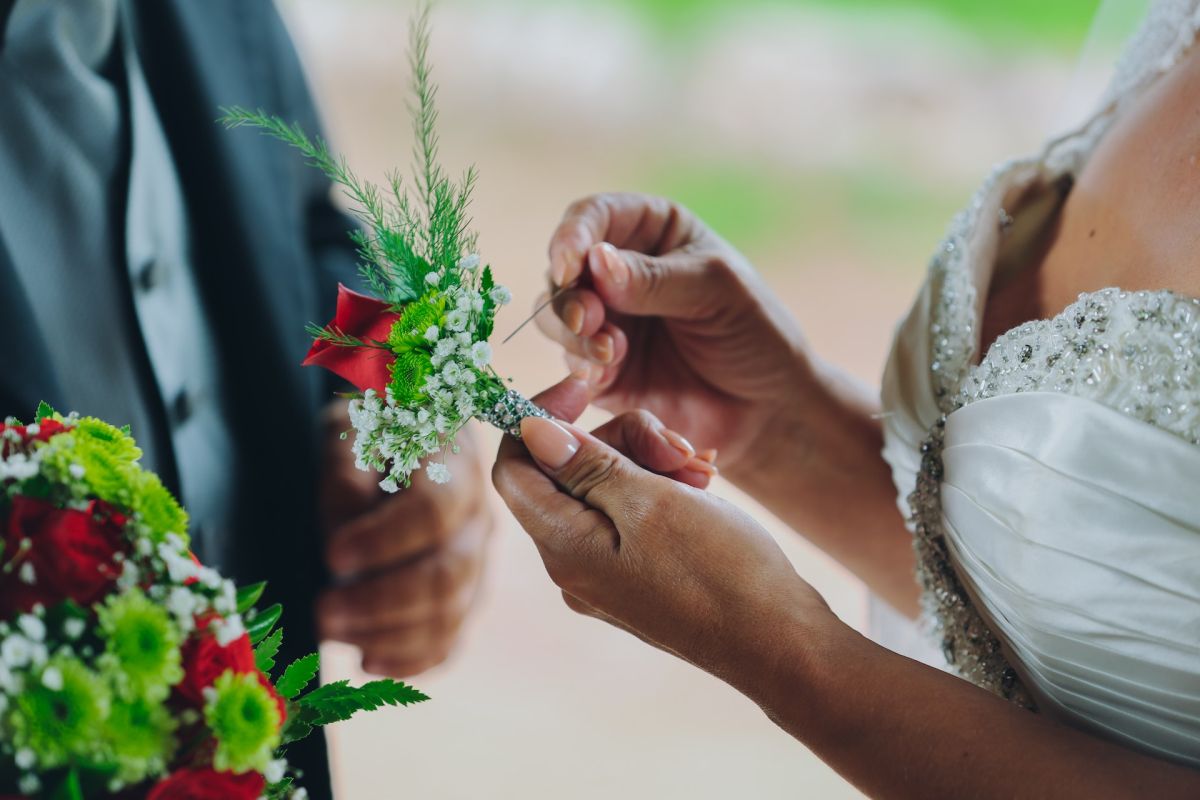 Se desconoce que causó la pelea entre los recién casados.