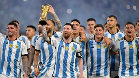 Leo Messi, superó los 100 goles con Argentina.