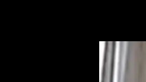 Dos de los sospechosos fueron vistos después en cámaras de seguridad en una tienda de delicatessen.