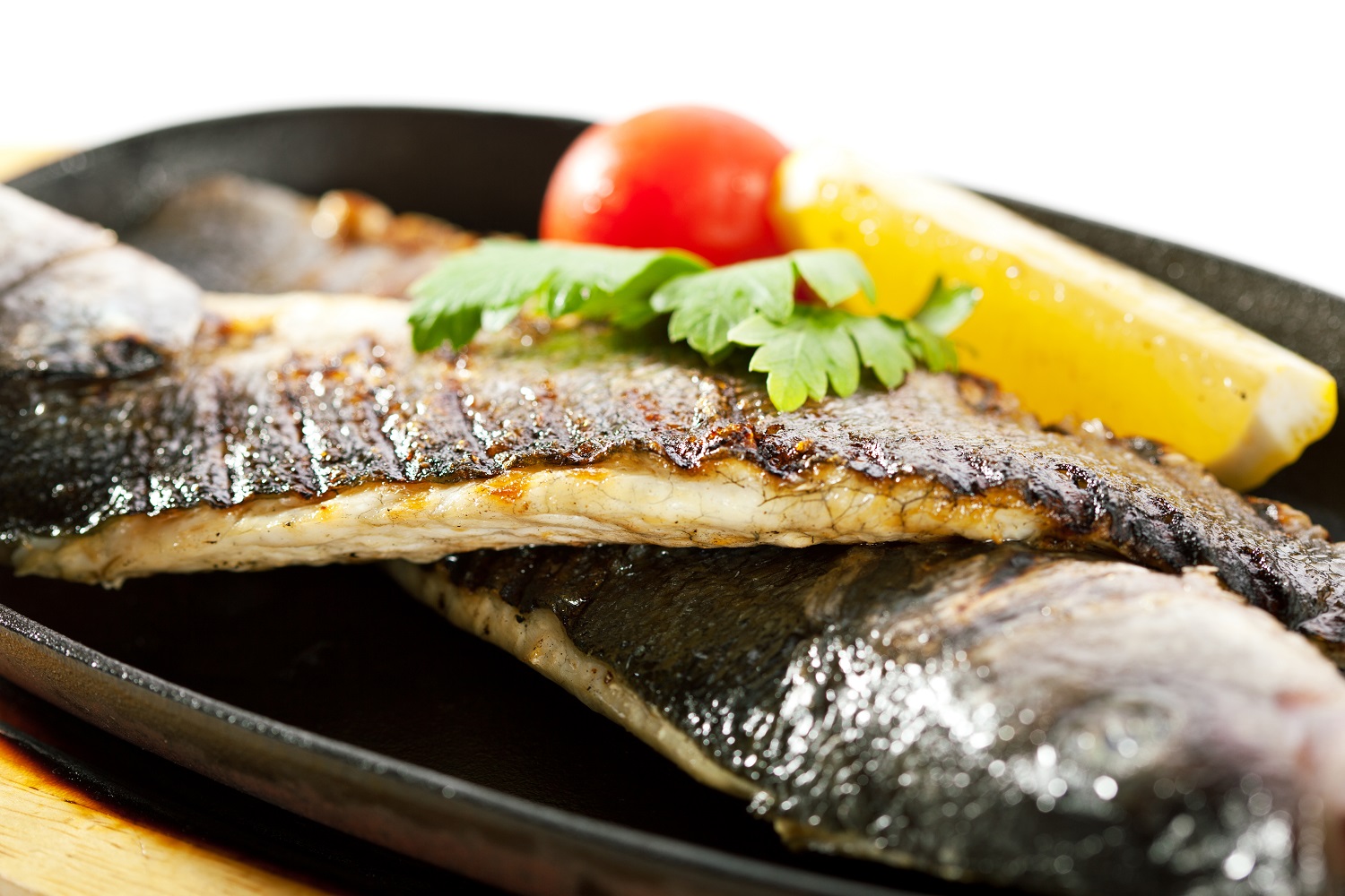 https://eldiariony.com/wp-content/uploads/sites/2/2023/03/Pescado-dieta-mediterranea-shutterstock_500644699.jpg?w=2600