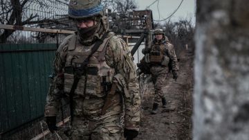 Ucrania mantiene que la defensa de Bajmut es importante, mientras que los rusos avanzan lentamente.