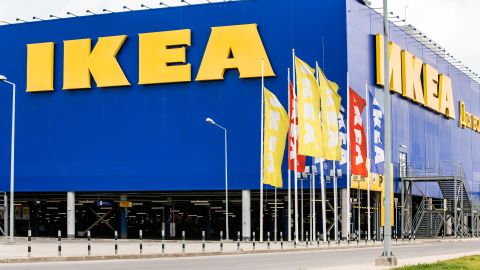 Ikea tiene un imperdible descuento en sofá cama