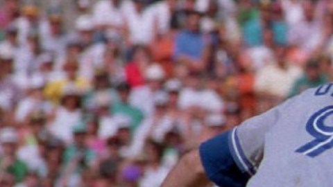 Rickey Henderson robando una base.