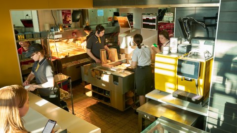 trabajador-mcdonalds