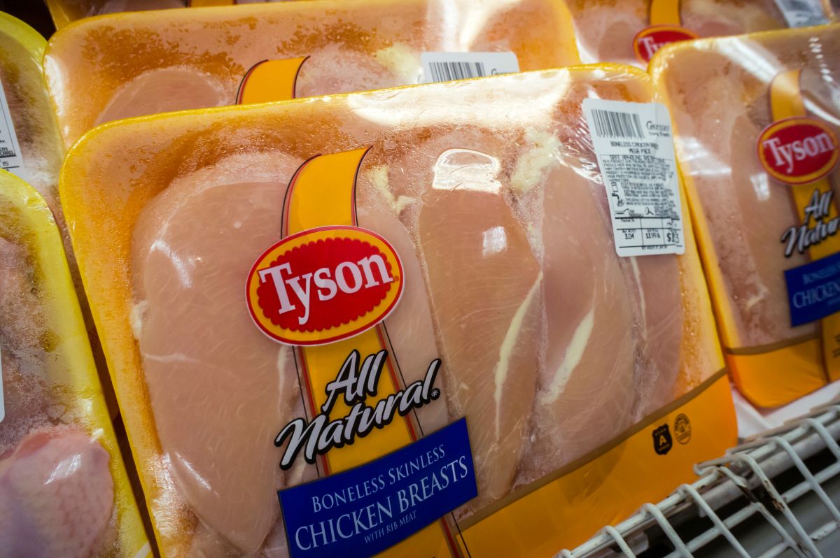 Tyson Foods to close two US chicken plants and lay off 1,700 workers