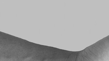 Una mujer golpea violentamente a su supuesta hija en Nuevo León.