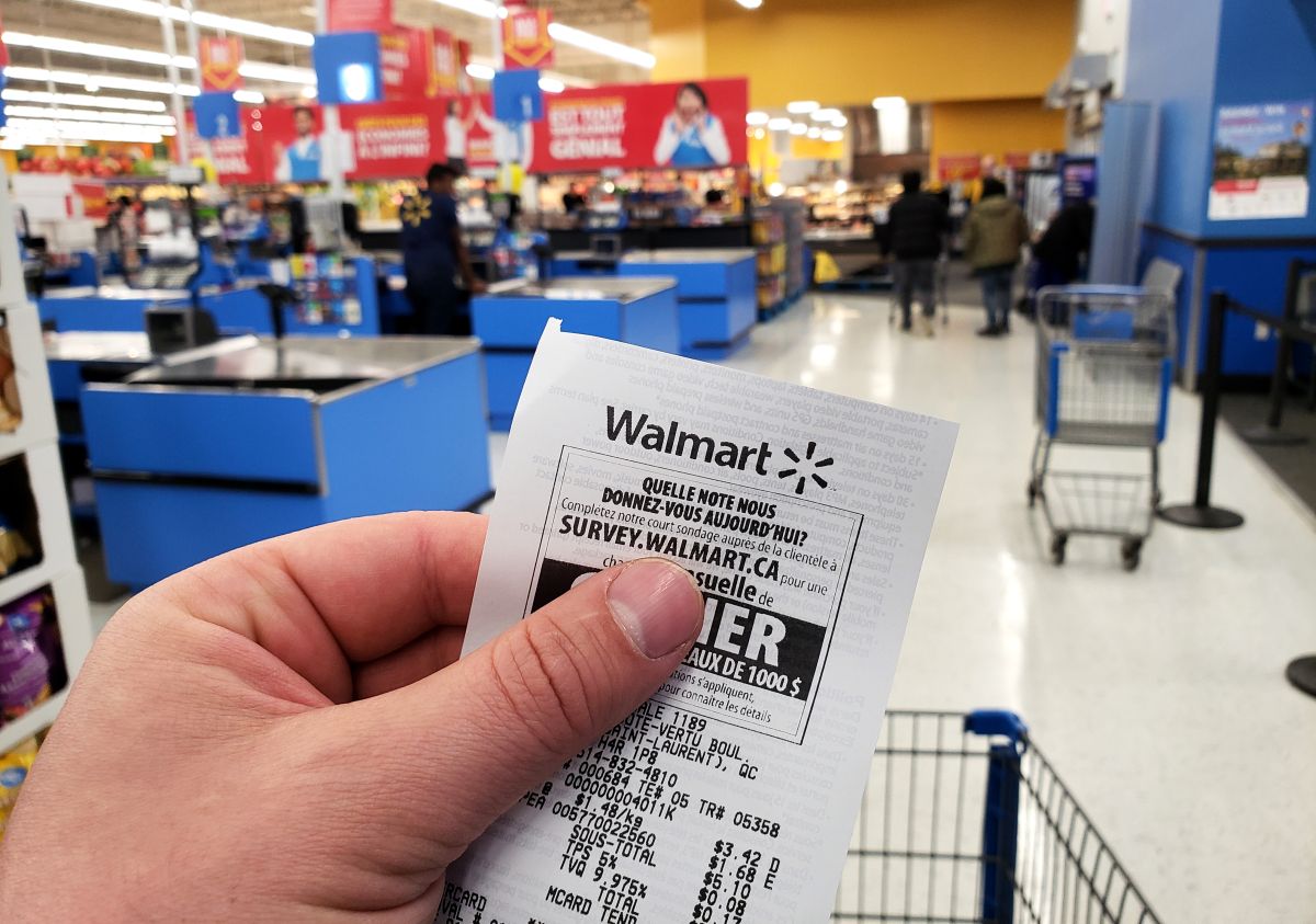 Client accuses Walmart of charging his grandmother more than $200 extra for no reason when paying his bill
