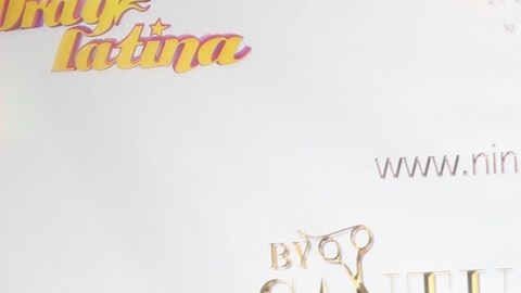 La mexicana Ninel Conde mostró lo bien que lució durante su visita en 'La Mesa Caliente'.