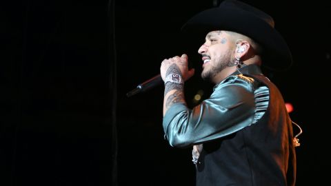 El cantante Christian Nodal en los próximos meses se convertirá en padre.